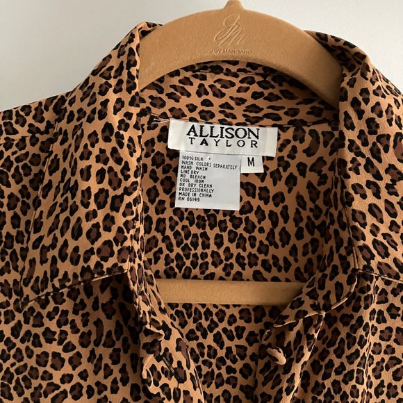 Vintage silk shirt animal print Size medium - Picture 2 of 4